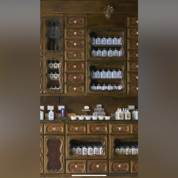 Oficine Universele Buly exclusive COLLECTION: SCENTED BODY oil New/Box Paris - Picture 2 of 5